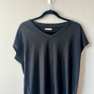 Edgely Black V-Neck Short Sleeve Top